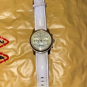 Good michal kors watch has no battery